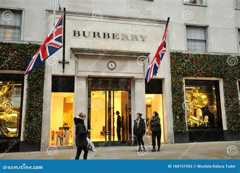 burberry store london outlet|burberry factory shop london outlet.